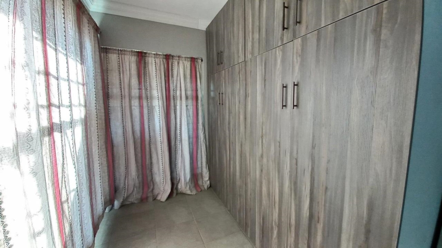 4 Bedroom Property for Sale in Baillie Park North West